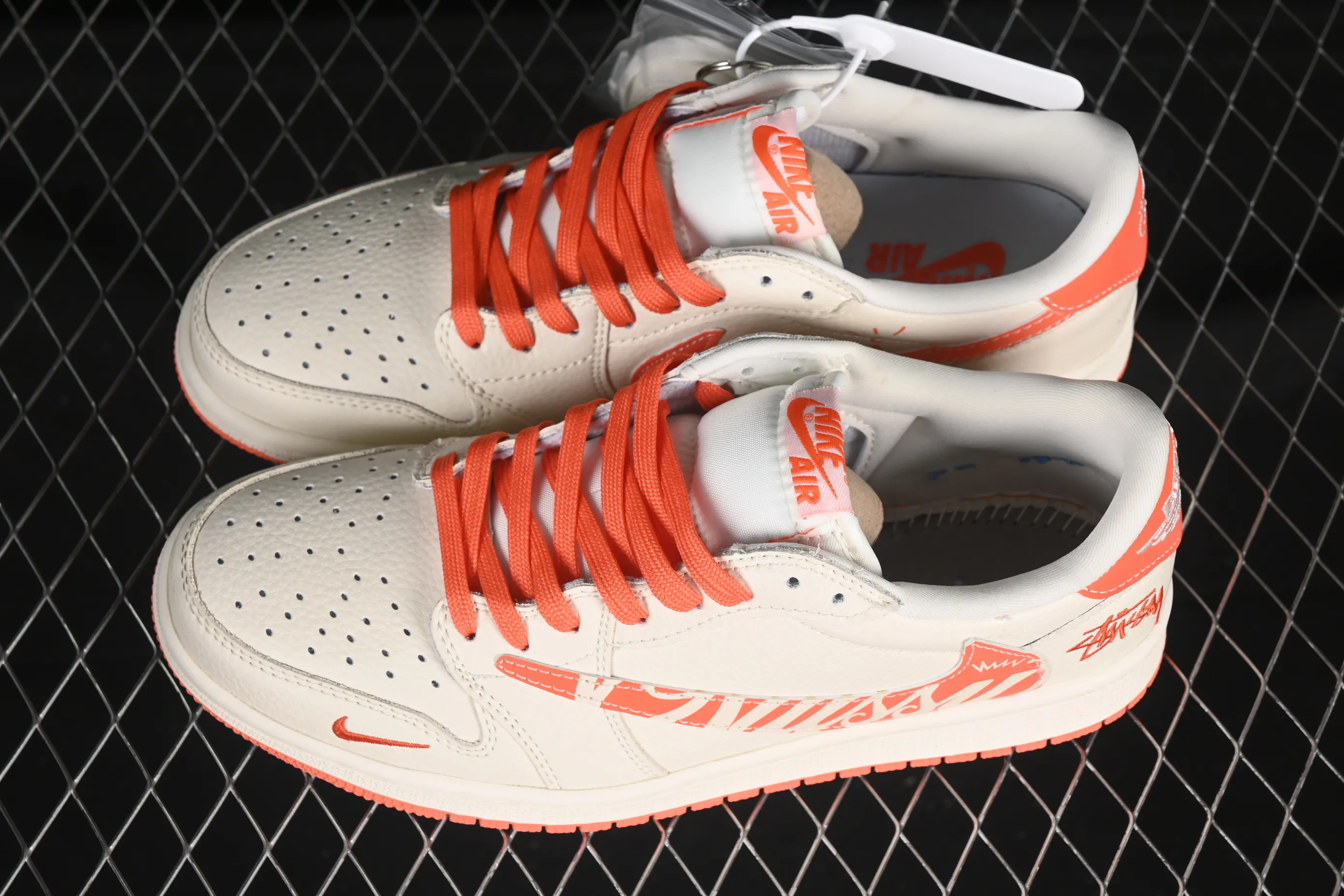All Categories Air Jordan Jordan Series Basketball Shoes Air Jordan 1 Low High-end Customized Low-top Shoes Travis Scott x Fragment Design x Air Jordan 1 Low OG SP AJ1 Stussi Joint Summer Orange Low-top Cultural Casual Shoes LD2025-020
